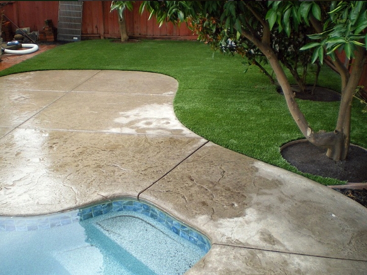 Fake Grass Hudson Bend Texas Lawn Summer Pools Pavers Back