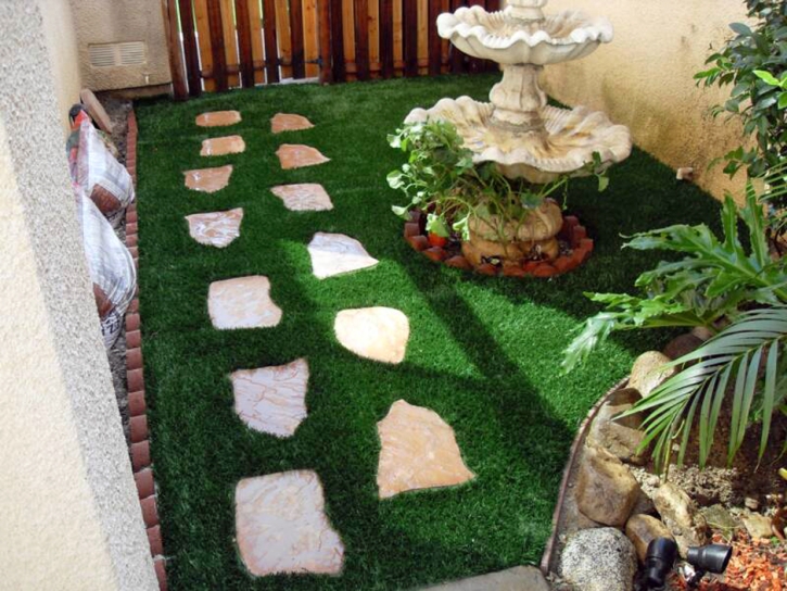 Fake Grass Von Ormy Texas Landscape Pavers Back Yard