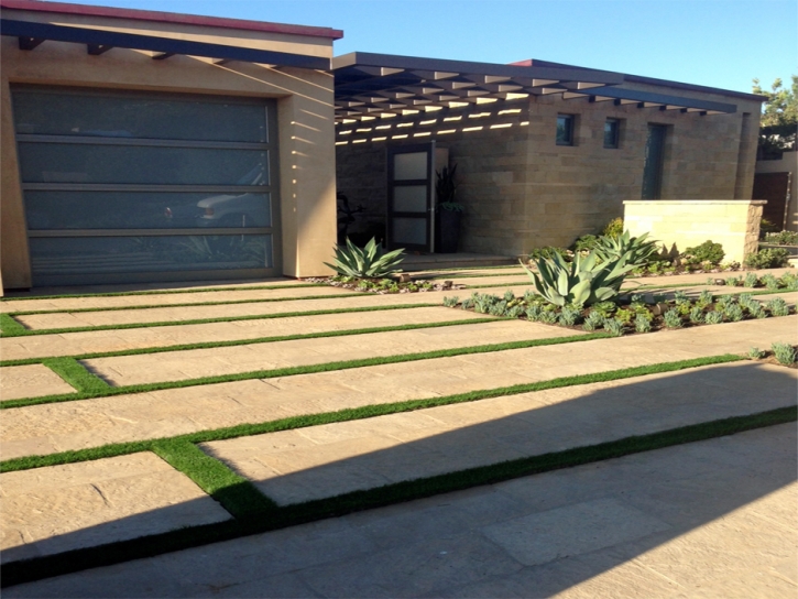 Synthetic Grass Geronimo Texas Lawn Pavers Front Yard